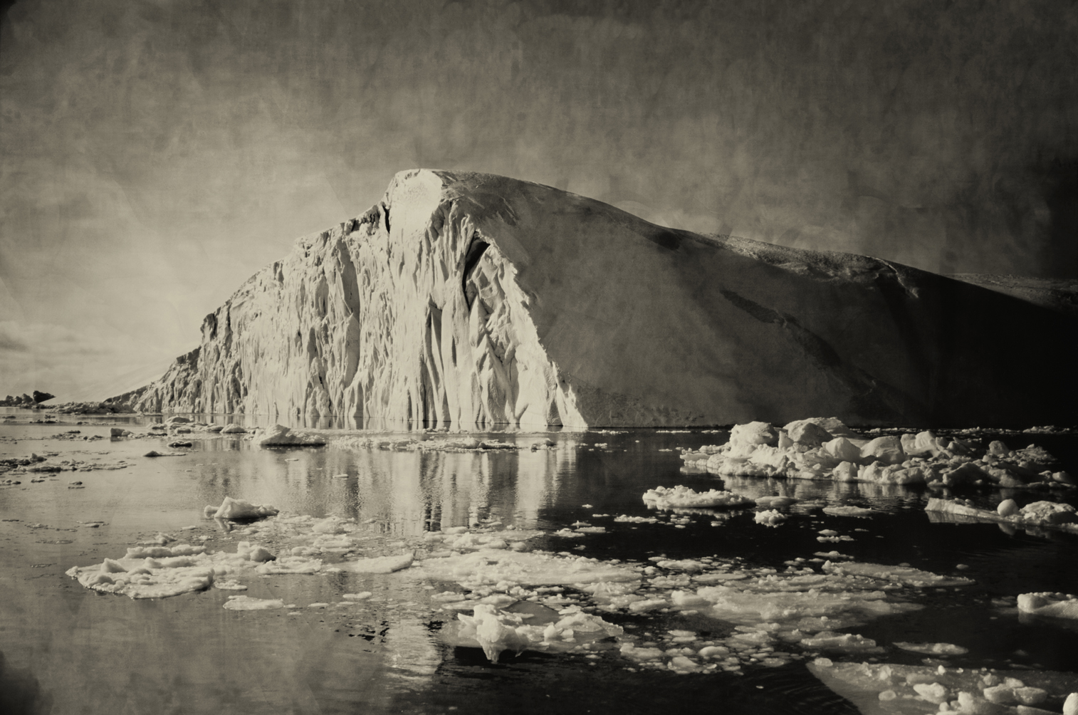 69º 6' 36" N 51º 6' 01" W